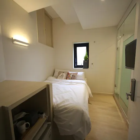 Hotel Moon